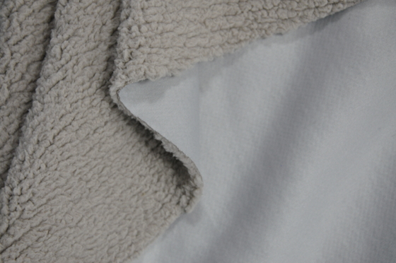390 gsm PELLICCIA: SHU VELVET TEEN TESSUTO: Tessuto a maglia Tessuto in cuoio rigenerato
