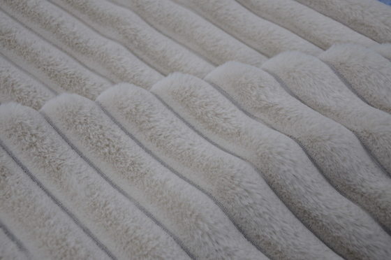 Pelliccia scanalata 100Polyester 150cm CW del coniglio o regolabile