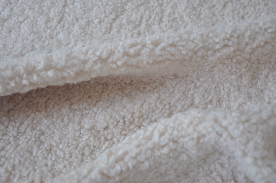 Il Faux sherpaRecycled il tessuto tricottato filo di ordito di 150cm per gli indumenti &amp; i giocattoli