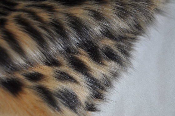 visone acrilico di falsificazione del jacquard della stampa del leopardo del tessuto dai capelli lunghi misto della pelliccia